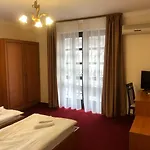 Hotell Karikas 3*