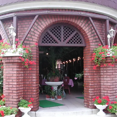Karikas 酒店