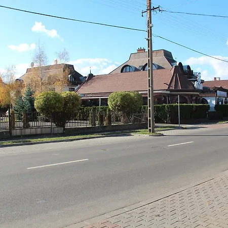 Karikas Hotel
