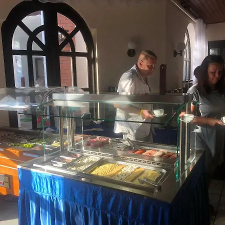 Hotel Karikas 3*