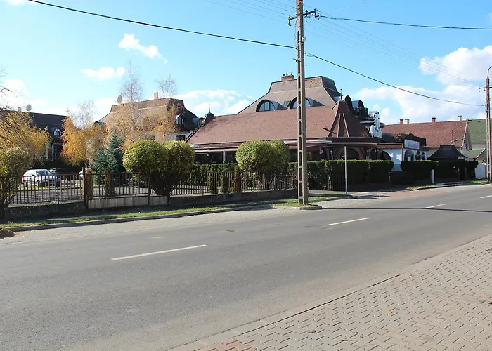 Karikas Hotel