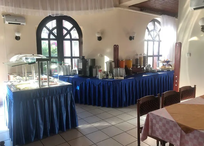 Hotel Karikas 3*